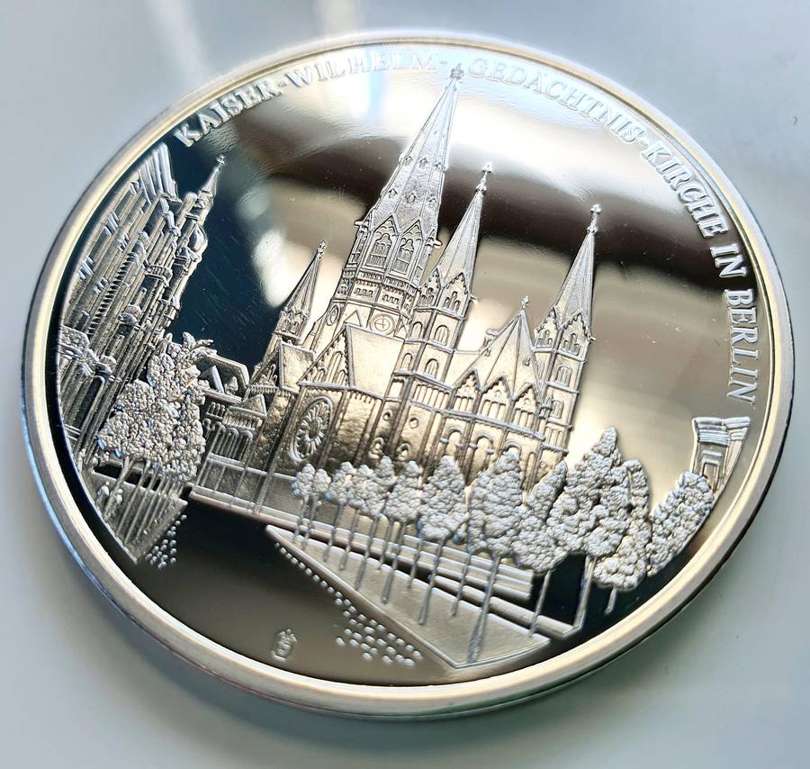 STUNNING 2001 TOP MEDAL DUETT - 50MM  - HISTORY OF THE DEUTSCHE MARK - WITH CERTIFICATE AND CAPSULE