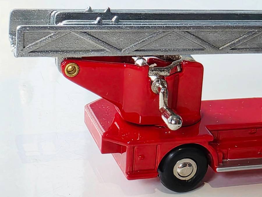 SCHUCO - PICCOLO - MAGIRUS DEUTZ TOW TRUCK - 150 YEARS OF THE BERLIN FIRE DEPARTMENT - WUNDERSCHÖN