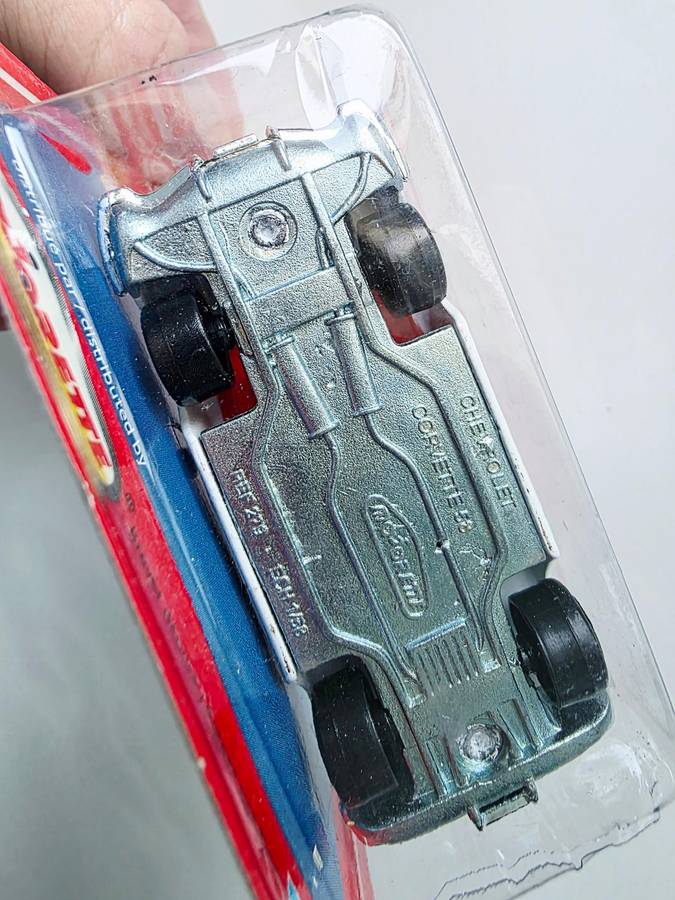 1997 MAJORETTE - CHEVROLET CORVETTE 58  METAL EDITION - IN WHITE  BEAUTIFUL COCA-COLA DESIGN