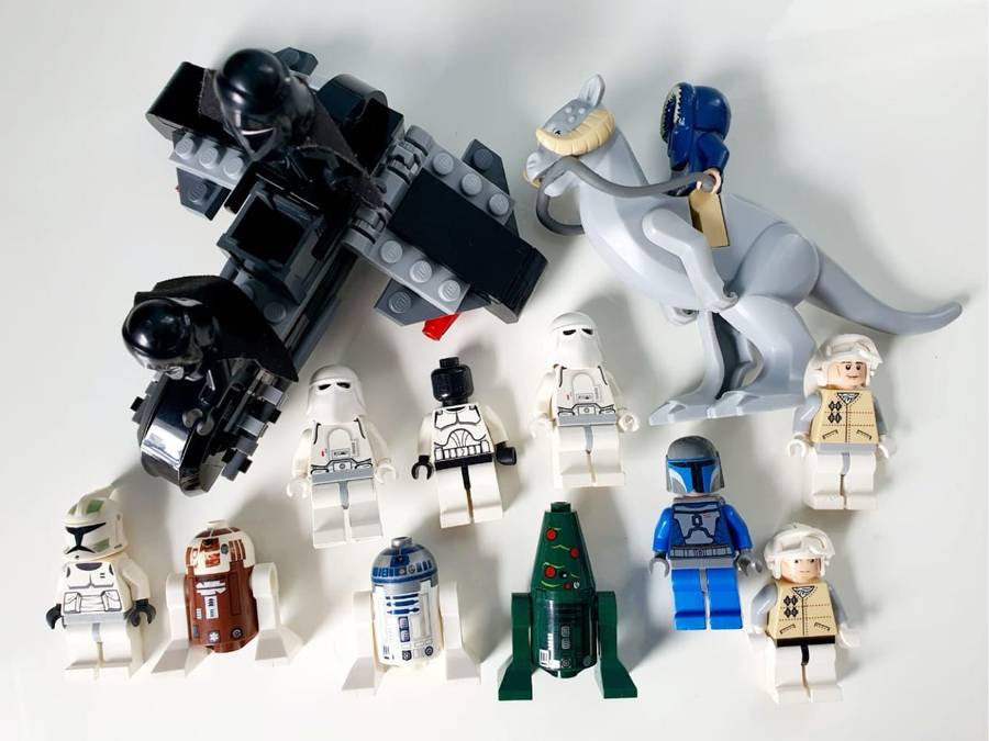 LOT OF ORIGINAL STAR WARS LEGO MINIATURE FIGURINES + TOOLS