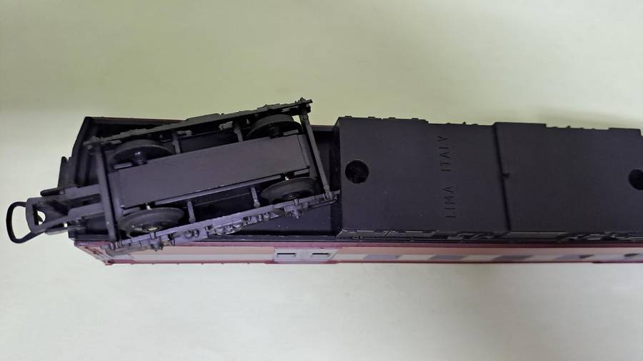 LIMA Train SAR Suburban Locomotive DUMMY BOXED