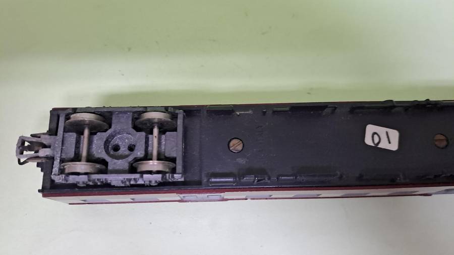 LIMA Train SAR Suburban Coach 1st class UNBOXED