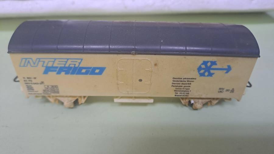 LIMA Goods Train Set (Locomotive with 2 goods wagons and crossing) BOXED
