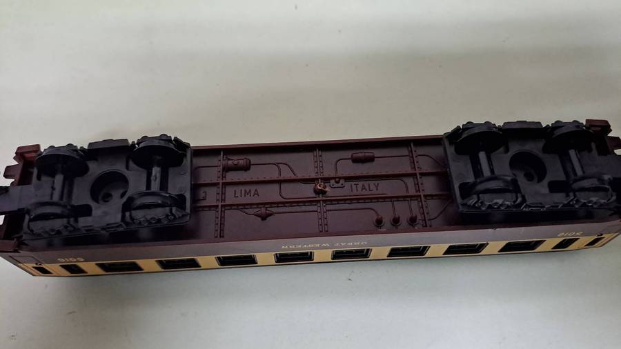 LIMA Great Western Train Set (Locomotive with 3 passenger) BOXED