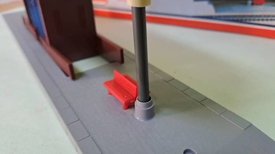 LIMA Station Roof BOXED (NEW old stock)