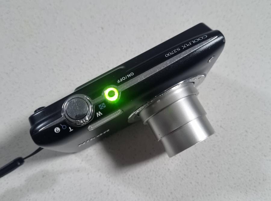 Nikon CoolPix digital camera S2700  (16 m/pixel, 6 x optical zoom)