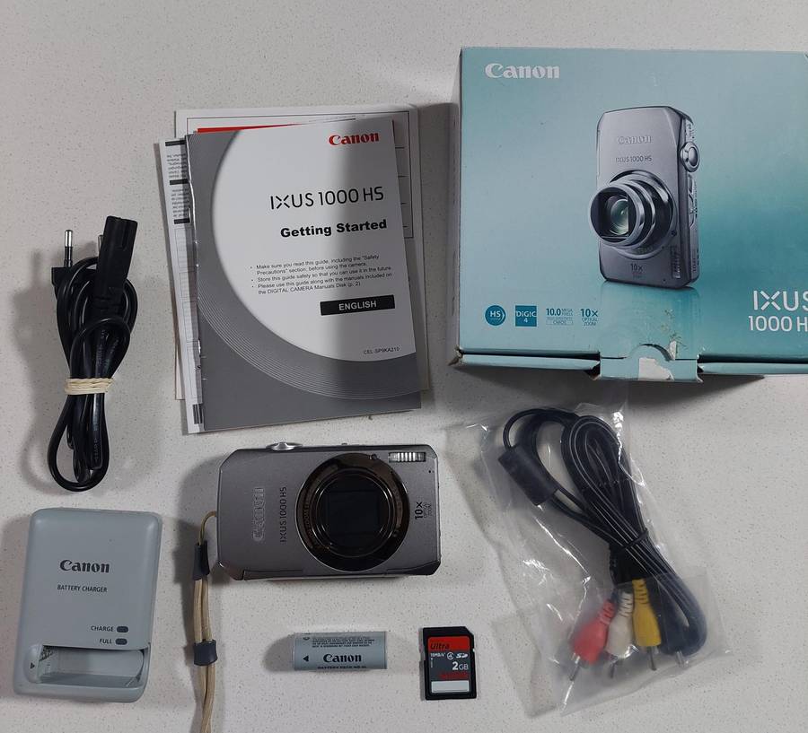 Canon IXUS digital camera 1000HS (10 m/pixel, 10 x optical zoom) In EXCELLENT condition