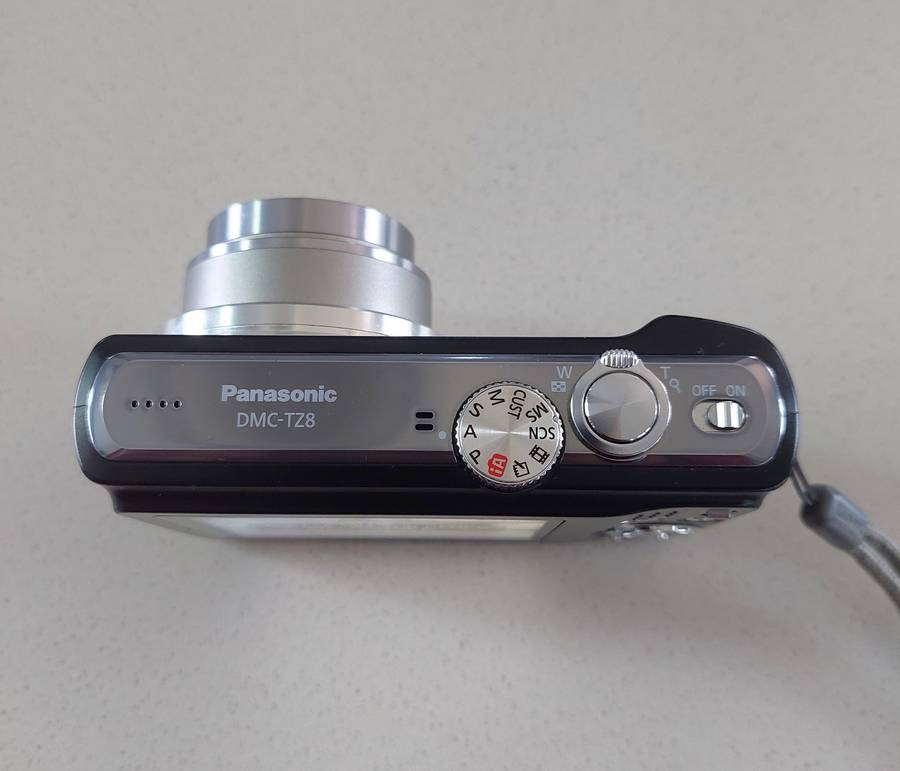 Panasonic Lumix digital camera DMC-TZ8 (12.1 m/pixel, 12 x optical zoom, HD video recording)