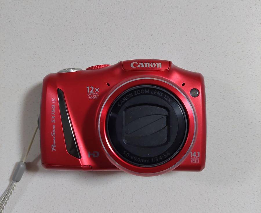 Canon PowerShot digital camera SX150 IS (14.1 m/pixel, 12 x optical zoom, HD video)