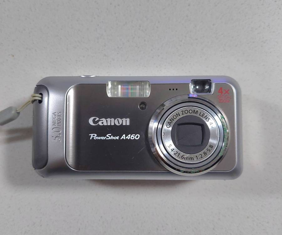 Canon PowerShot digital camera A460 (5 m/pixel, 4 x optical zoom, video recording)