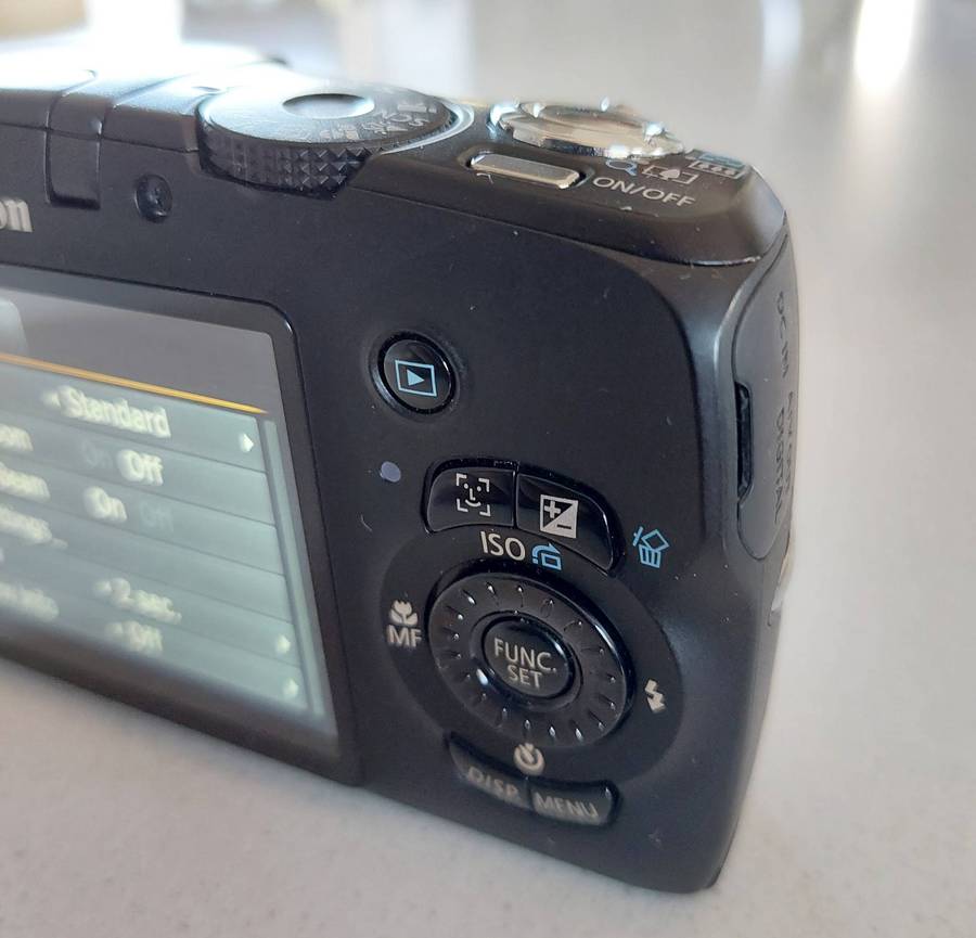 Canon PowerShot digital camera SX120 IS (PRESTINE - LIKE NEW)