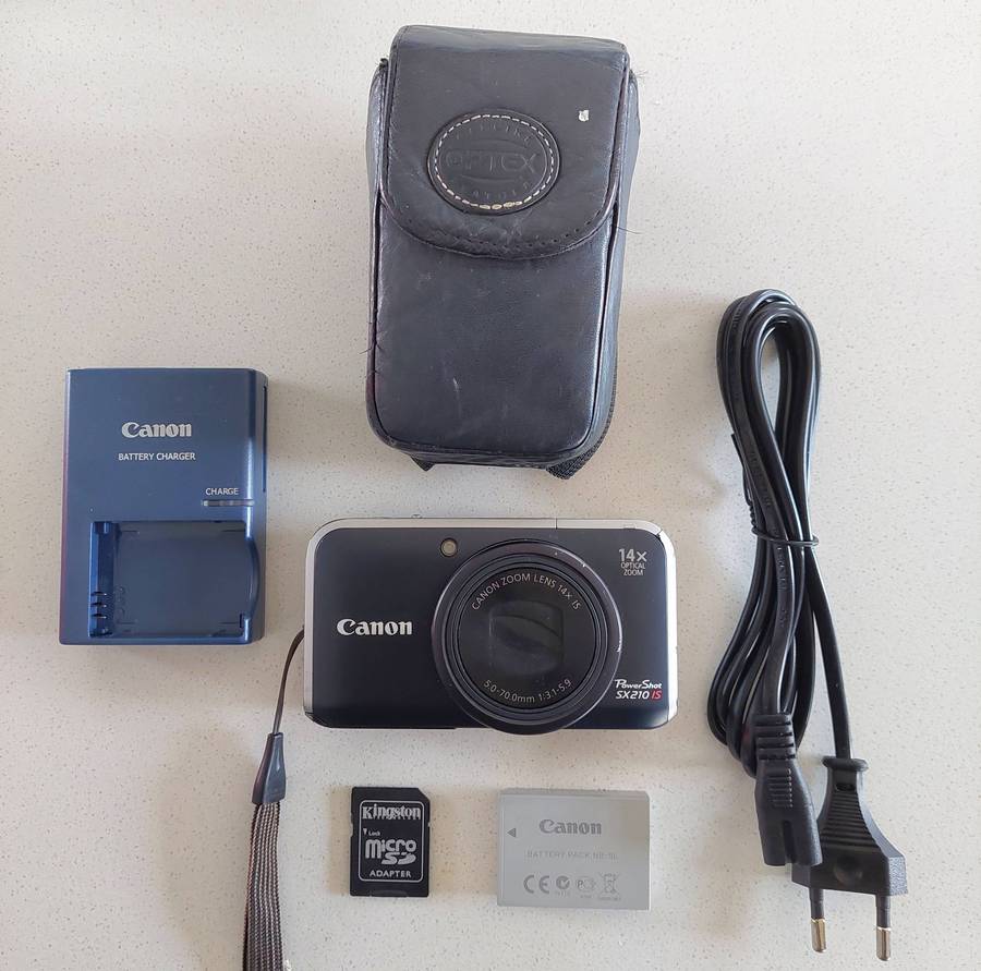 Canon PowerShot digital camera SX120 IS (14.1 m/pixel, 14 x optical zoom, HD video recording)