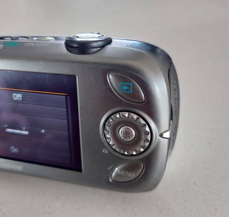 Canon PowerShot digital camera SD960 IS (12.1 m/pixel, 4 x optical zoom, HD video recording)