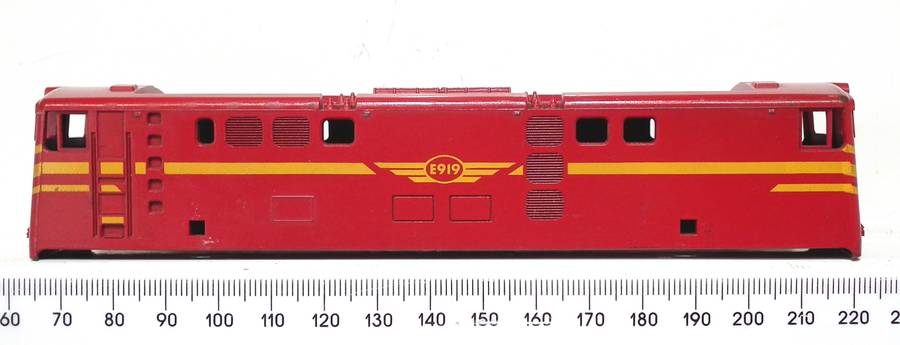 LIMA HO: Red SAR ` Trans Karoo` E5 Locomotive Body in Good condition for Parts or Repair.(Italy)