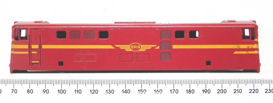 LIMA HO: Red SAR ` Trans Karoo` E5 Locomotive Body in Good condition for Parts or Repair.(Italy)