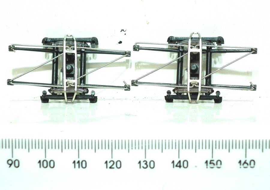 LIMA HO: 1pr SAR E5 Locomotive Pantographs  in Good condition(with Springs) for Parts.(Italy)