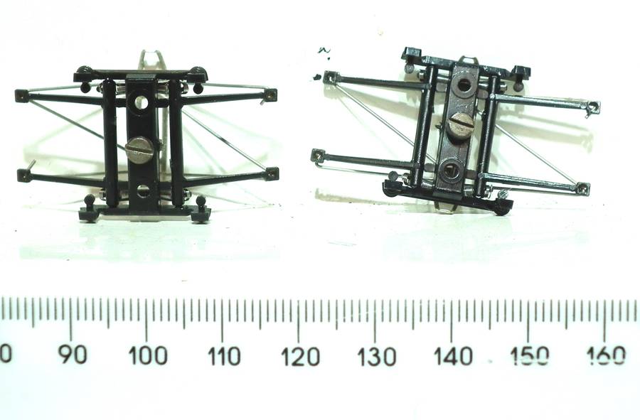 LIMA HO: 1pr SAR E5 Locomotive Pantographs  in Good condition(with Springs) for Parts.(Italy)
