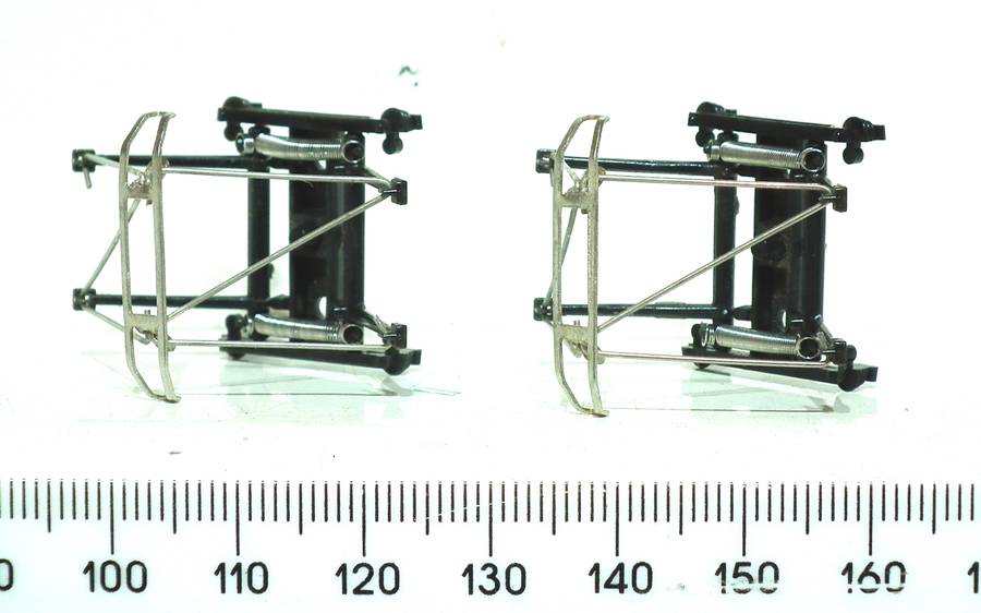 LIMA HO: 1pr SAR E5 Locomotive Pantographs  in Good condition(with Springs) for Parts.(Italy)