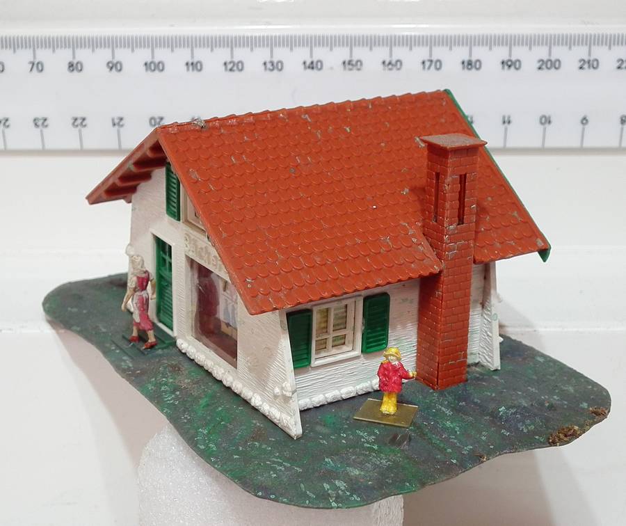 POLA HO:  German Plastic Bakery/House in Fair Used Condition.