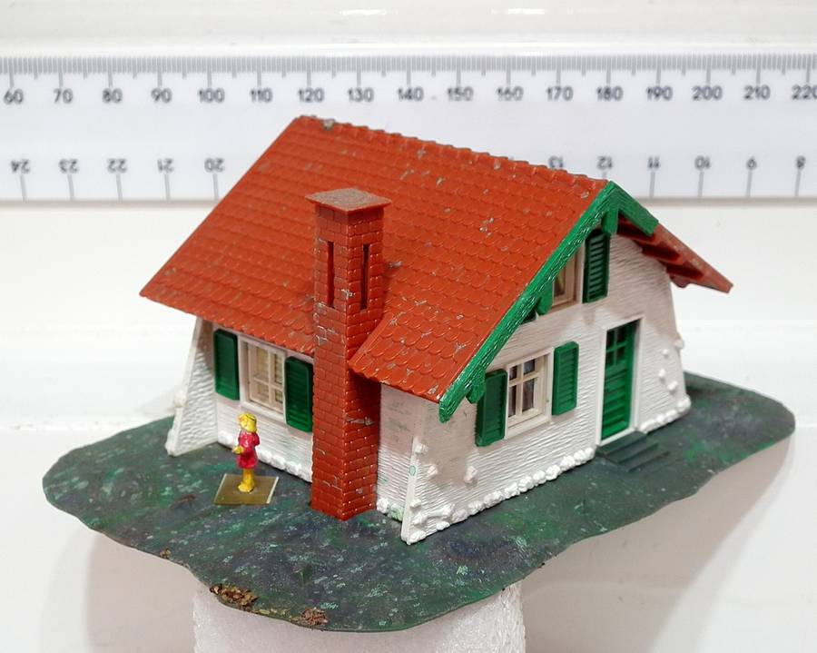 POLA HO:  German Plastic Bakery/House in Fair Used Condition.