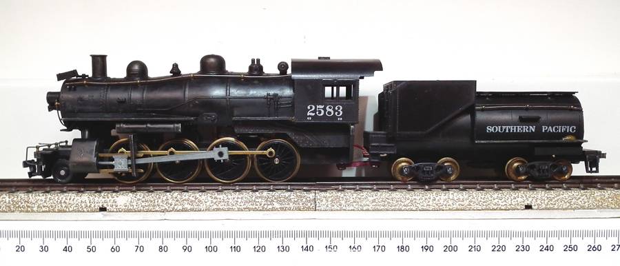STEAM LOCO HO: Unbranded Vintage 2-8-0 American SP Steam Loco in Fair Running Condition.