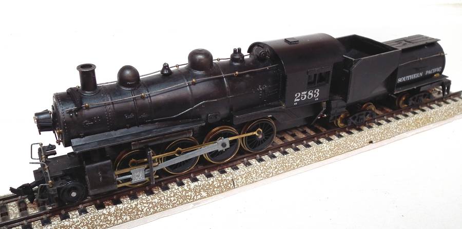 STEAM LOCO HO: Unbranded Vintage 2-8-0 American SP Steam Loco in Fair Running Condition.