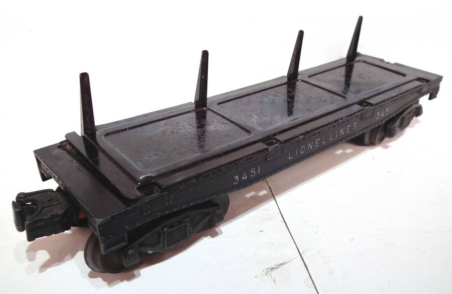 LIONEL O:  Vintage "LIONELLINES" Auto Unload Flat Bed Car in Fair Used, Un-Boxed condition(USA)