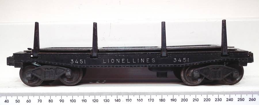 LIONEL O:  Vintage "LIONELLINES" Auto Unload Flat Bed Car in Fair Used, Un-Boxed condition(USA)