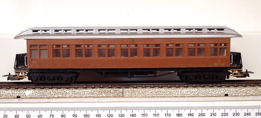 ELCTROTREN HO:  Detailed Old Timer Passenger Coach in Good  Used and  Un-Boxed condition.(Spain)
