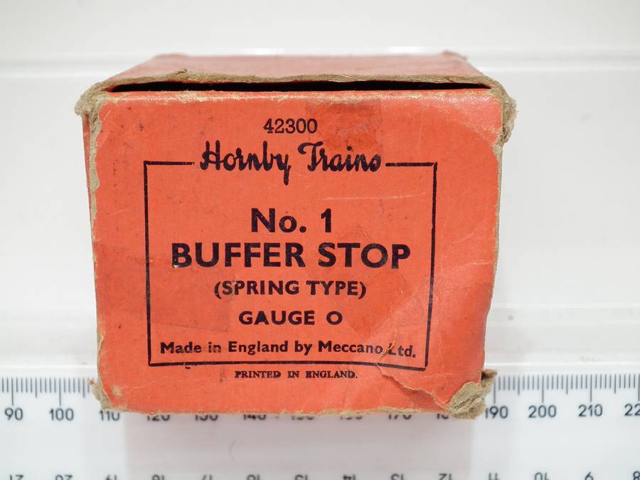 HORNBY O: Vintage English Tin Metal Buffer Stop in Fair Boxed condition(England)