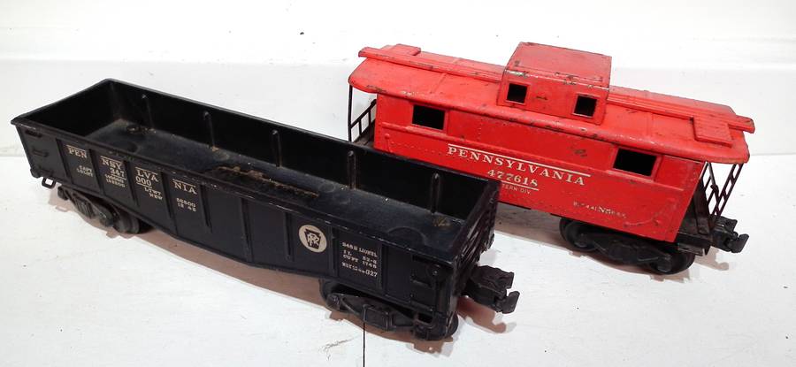 LIONEL O: Pots-War Pennsylvania Gondola+Caboose in Fair Used condition(USA)