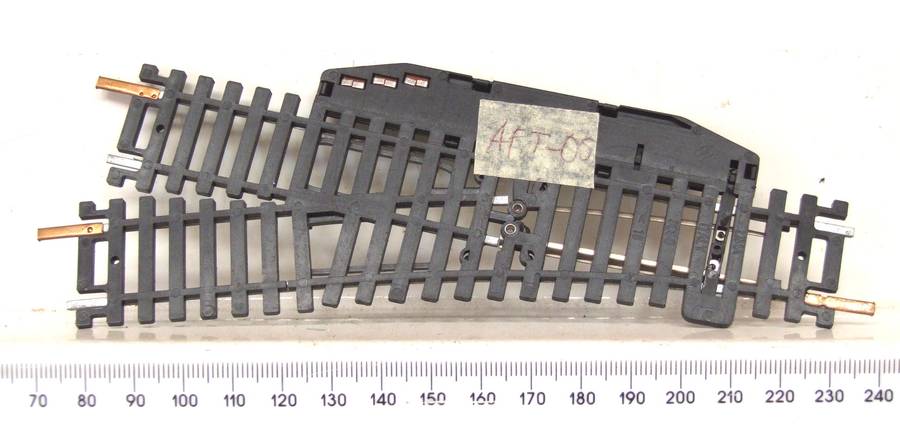 LIMA HO/OO: This Right-hand Steel Electro-magnetic Point is in Good Used Condition.(England)
