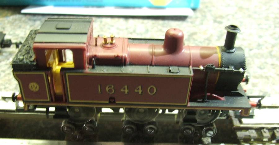 HORNBY OO: Vintage 0-6-0 Tank Steam Locomotive(16440) in Very Good Running Condition.(England)