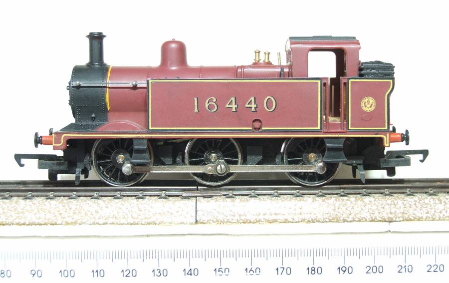 HORNBY OO: Vintage 0-6-0 Tank Steam Locomotive(16440) in Very Good Running Condition.(England)