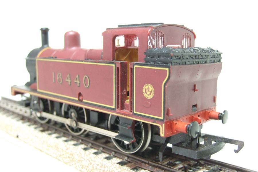 HORNBY OO: Vintage 0-6-0 Tank Steam Locomotive(16440) in Very Good Running Condition.(England)