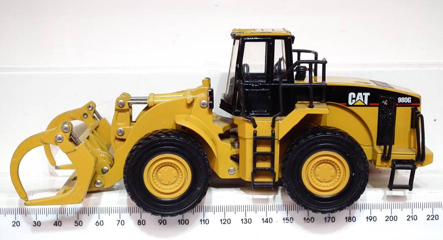 NORSCOT : Detailed  CAT 980G Log Loader in Good Un-Boxed Used Condition.