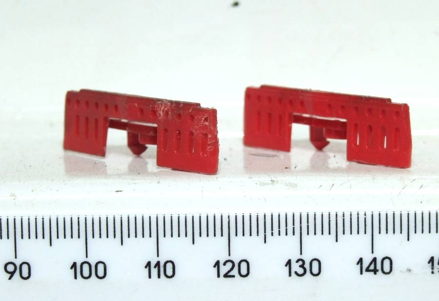 LIMA HO: SAR E5 `Trans Karoo` Locomotive cowcatchers in Fair un-boxed condition for Parts.(Italy)