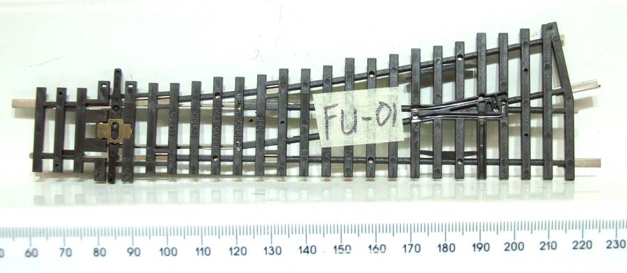 PECO STREAMLINE HO: This Right-hand Nickel Silver Manual Point is in Good Used Condition.(England)