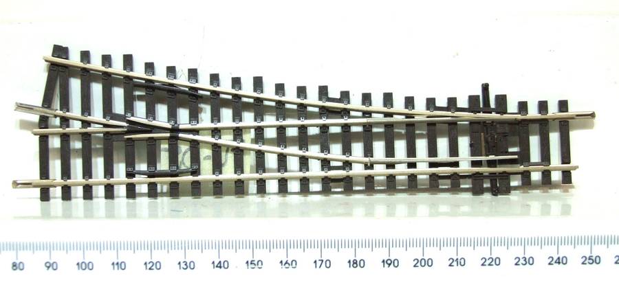 PECO STREAMLINE HO: This Right-hand Nickel Silver Manual Point is in Good Used Condition.(England)