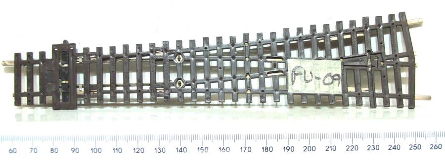 PECO STREAMLINE HO: This HS R-hand Nickel Silver Manual Point is in Good Used Condition.(England)