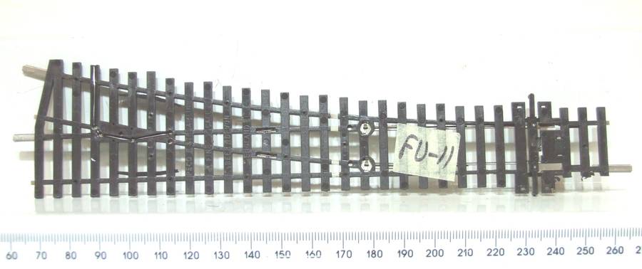 PECO STREAMLINE HO: This HS L-hand Nickel Silver Manual Point is in Good Used Condition.(England)