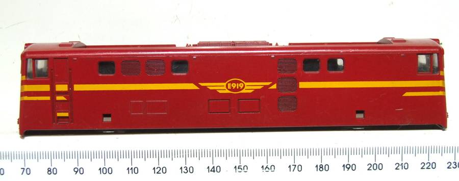 LIMA HO: Red SAR `Trans Karoo` E5 Loco Body in Very Good Condition for Parts or Repair.(Italy)