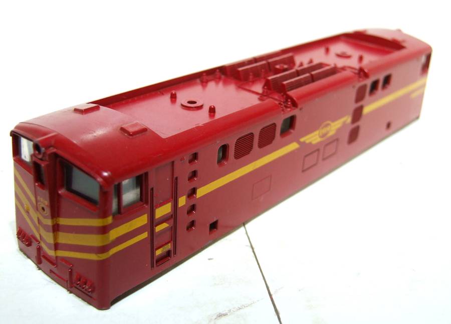 LIMA HO: Red SAR `Trans Karoo` E5 Loco Body in Very Good Condition for Parts or Repair.(Italy)