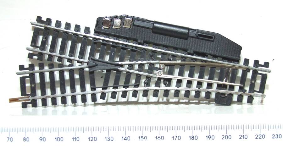 LIMA HO/OO:  Steel Electro-Magnetic LH Point in Good Used and Un-Boxed Condition.(Italy)