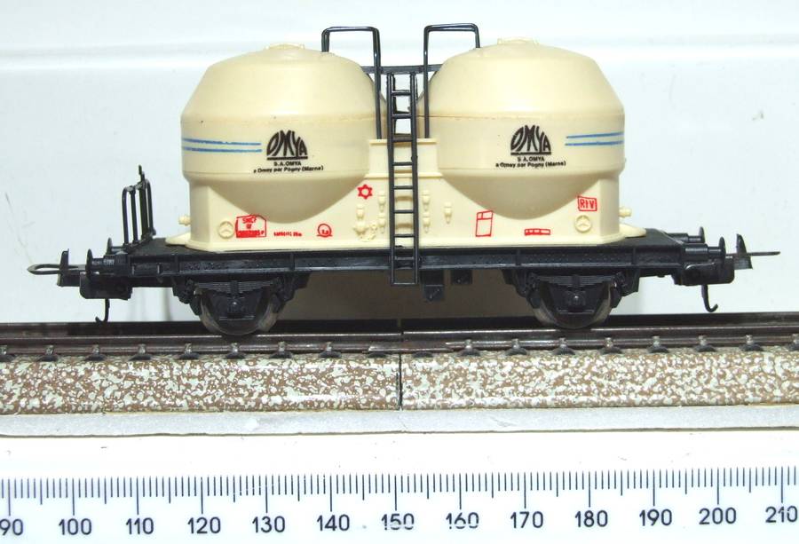 LIMA HO: Vintage Silo Car in Like New Boxed Condition (Italy)