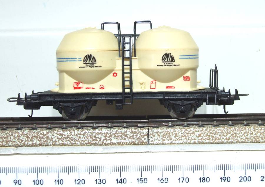 LIMA HO: Vintage Silo Car in Like New Boxed Condition (Italy)