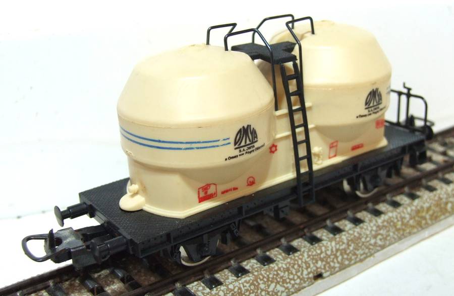 LIMA HO: Vintage Silo Car in Like New Boxed Condition (Italy)