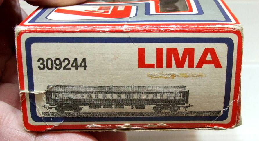 LIMA HO: SAR `Trans Karoo Cape Town` 2nd Class Coach in Very Good, Boxed condition(Italy)