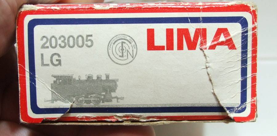 LIMA HO: Vintage 0-4-0 Unmarked Tank Steam Locomotive in Good Running, Boxed Condition.