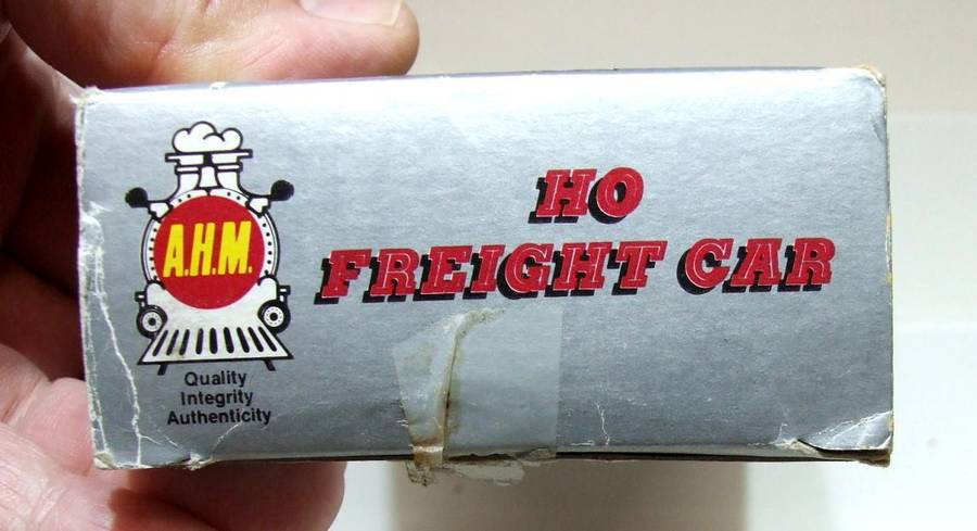 AHM HO: BURLINGTON 50' Box Car in New Old Stock Boxed condition.(USA)